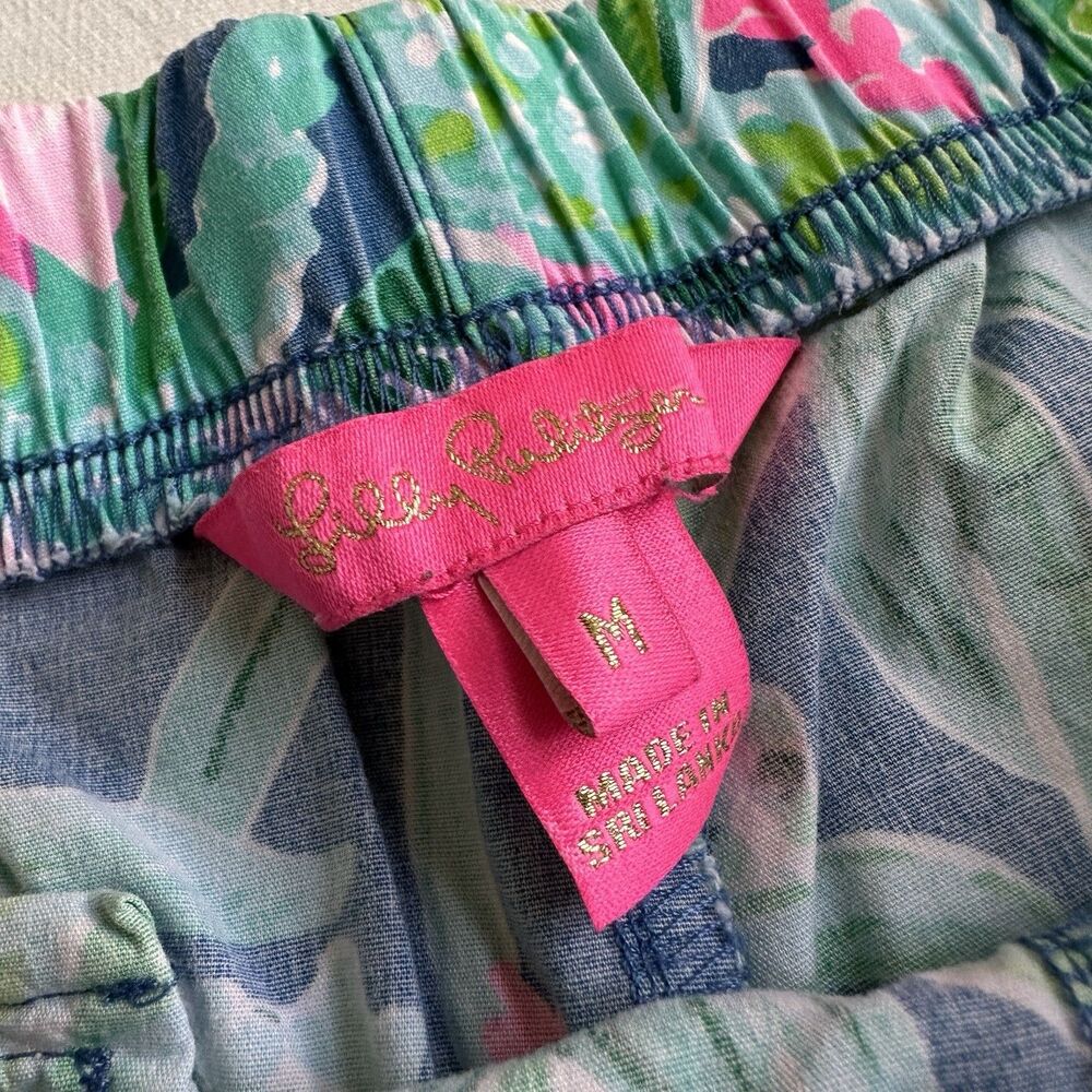 Lilly Pulitzer Ocean View Short – Macaw Blues Sweet Escape Size Medium - Picture 4 of 6